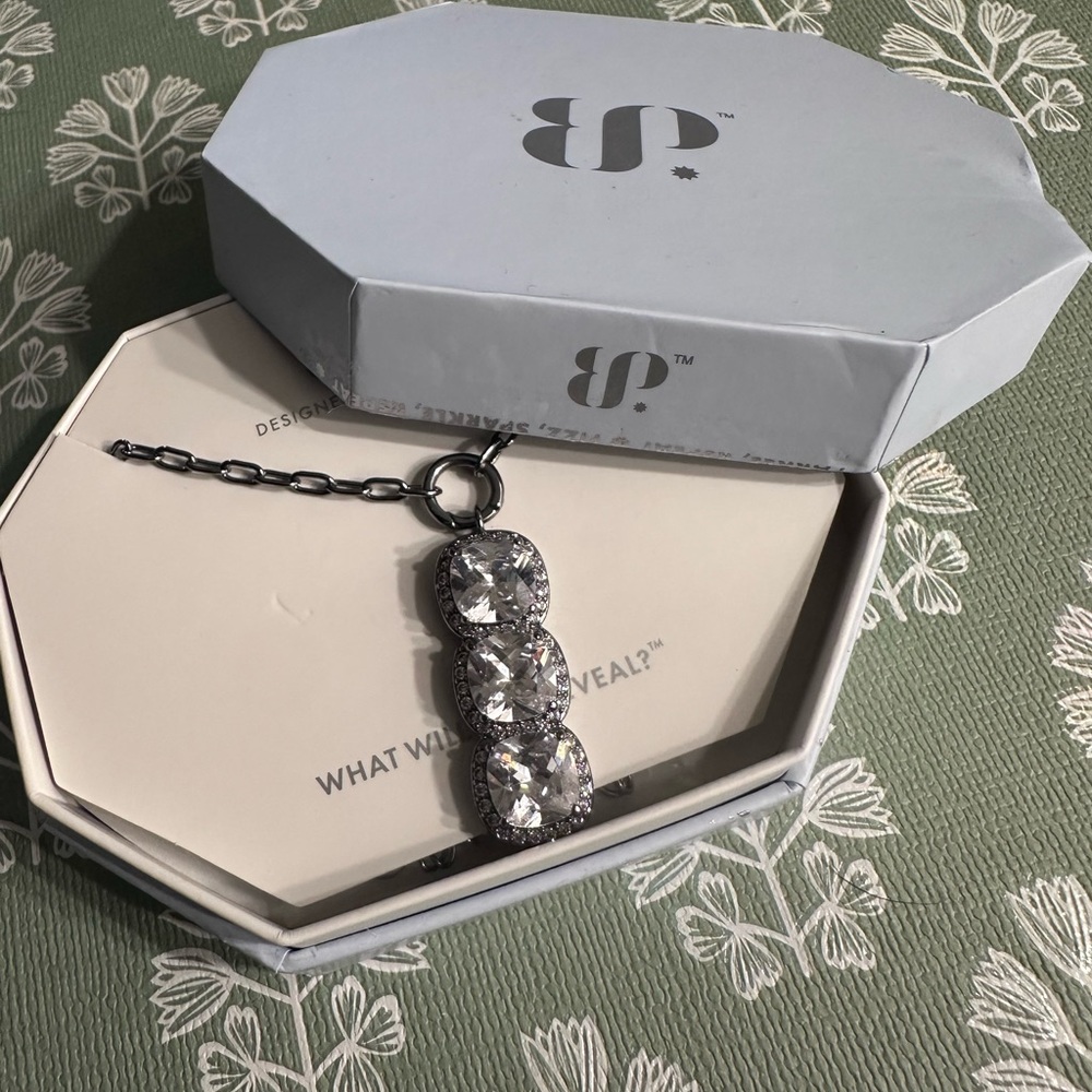 OG Bomb Party Necklace